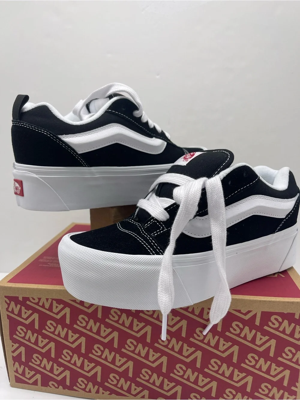 Vans WMNS Sz 7.5 Knu Stack Black/True White VN000CP66BT Platform Sneakers